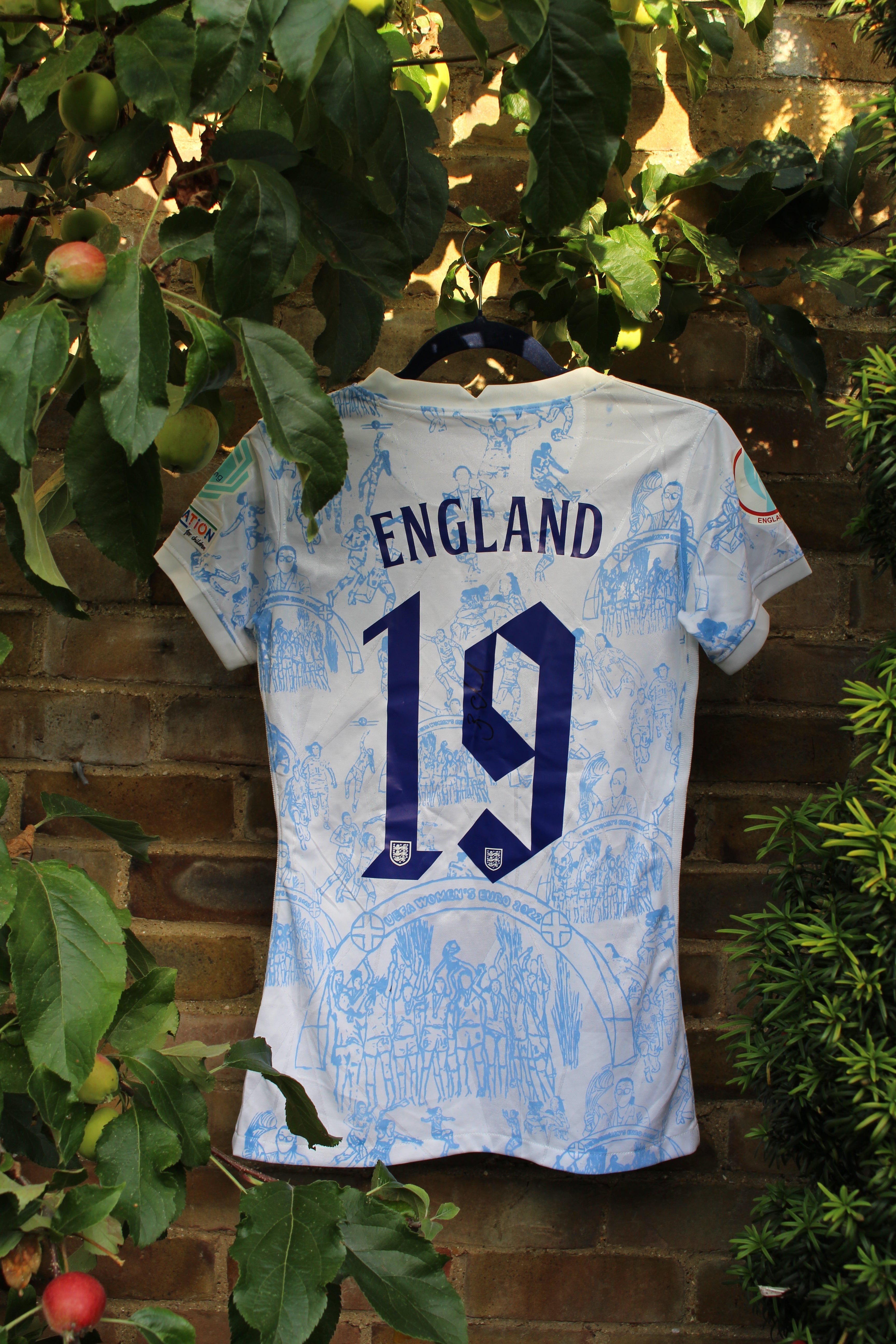Custom England 2022 shirt Signed by Beth England