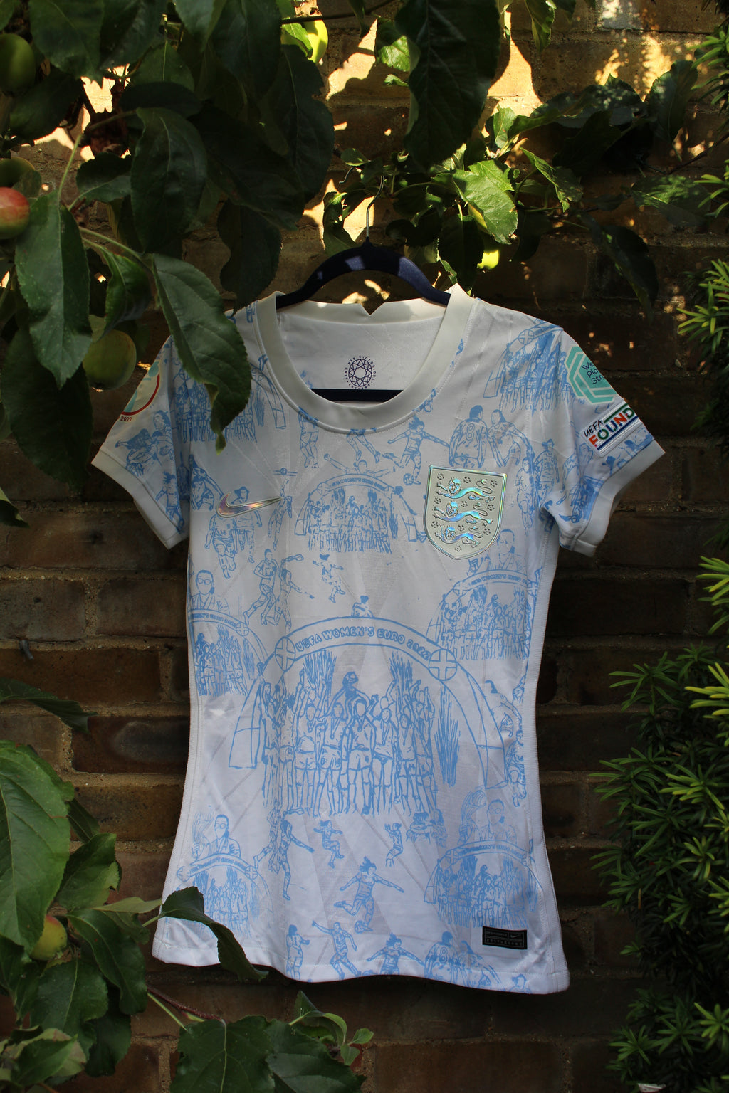 Custom England 2022 shirt Signed by Beth England